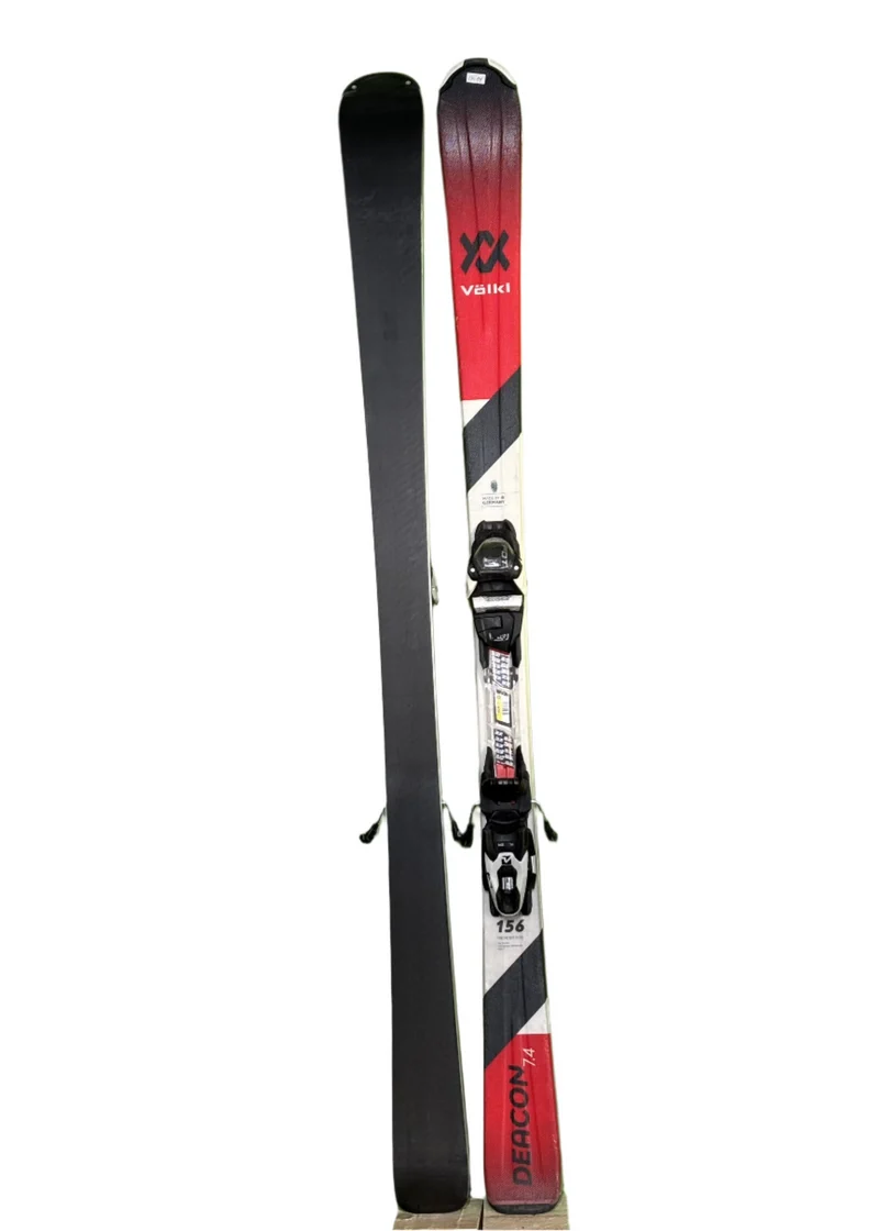 Ski's Volkl Deacon 7.4 156cm